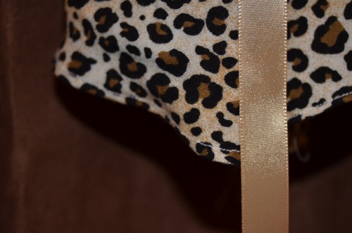 closeup of hem line on taffy blouse remix
