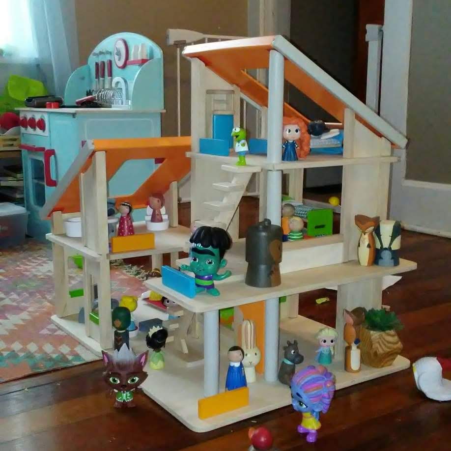 Milli's new dollhouse is full of all sorts of dolls.